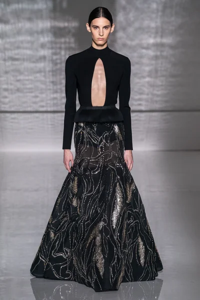 Look 17